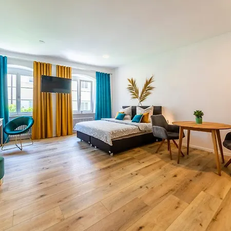 Apartment 10