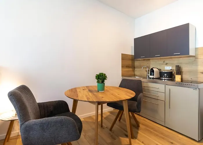 10 Διαμέρισμα *